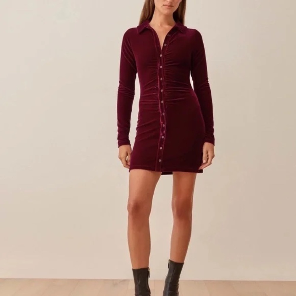 EXCELLENT CONDITION LIKE NEW Reformation Isa Velvet Dress in Plum Size L